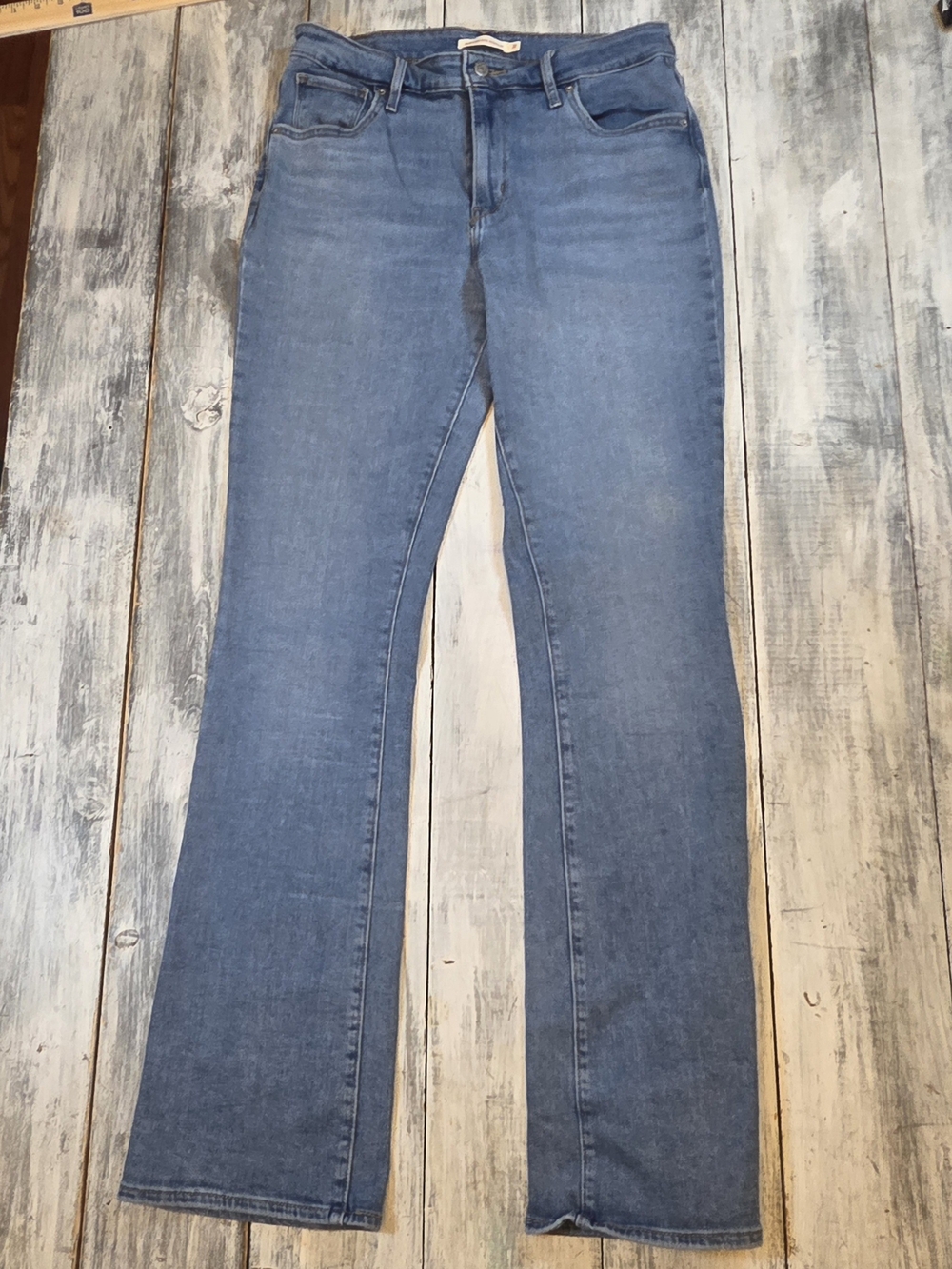 Levi's 725 Women's High Rise Light Blue Bootcut Jeans sz 31
